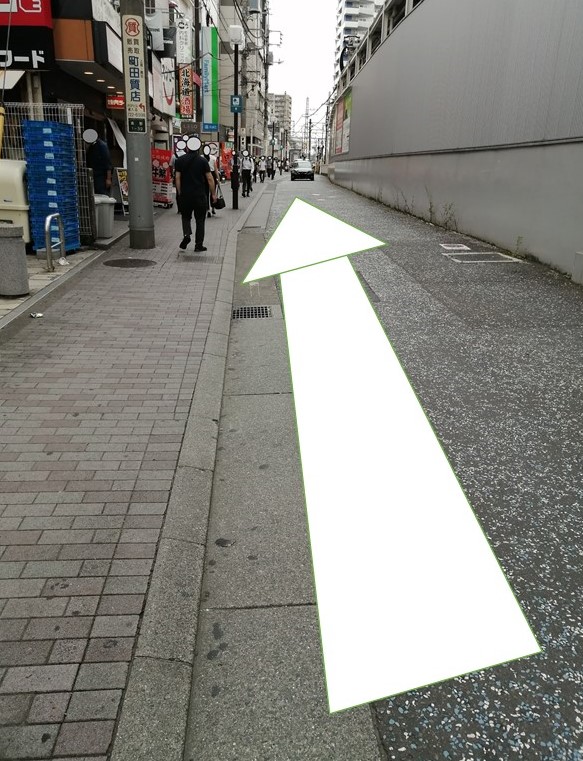 3 線路沿いの道_トリミング済